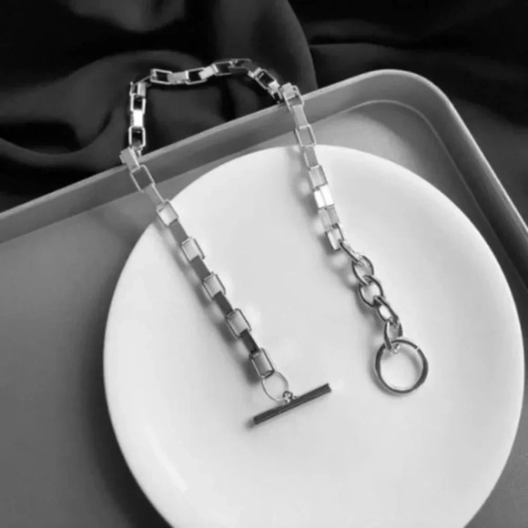 Silver Chunky Link Minimalist Chain Necklace - Picture 7 of 7